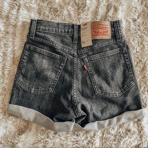 Levi’s Wedgie Shorts